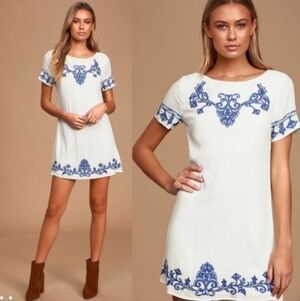 Lulus white and blue embroidered shift dress